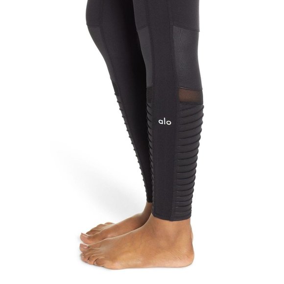 ALO High Waist Moto 7/8 Leggings Black Small $114 - Picture 4 of 10